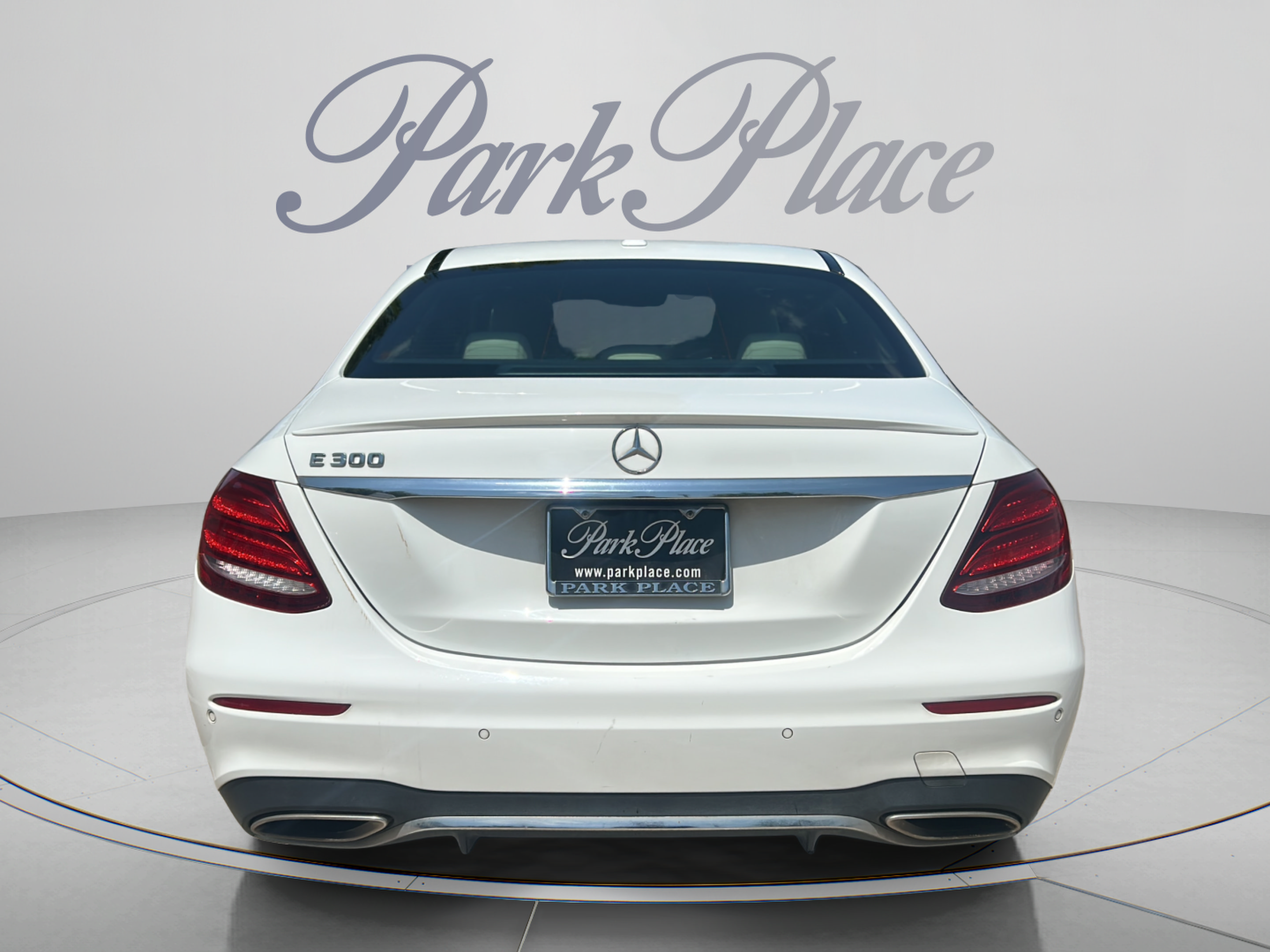 Used 2018 Mercedes-Benz E 300 image 4