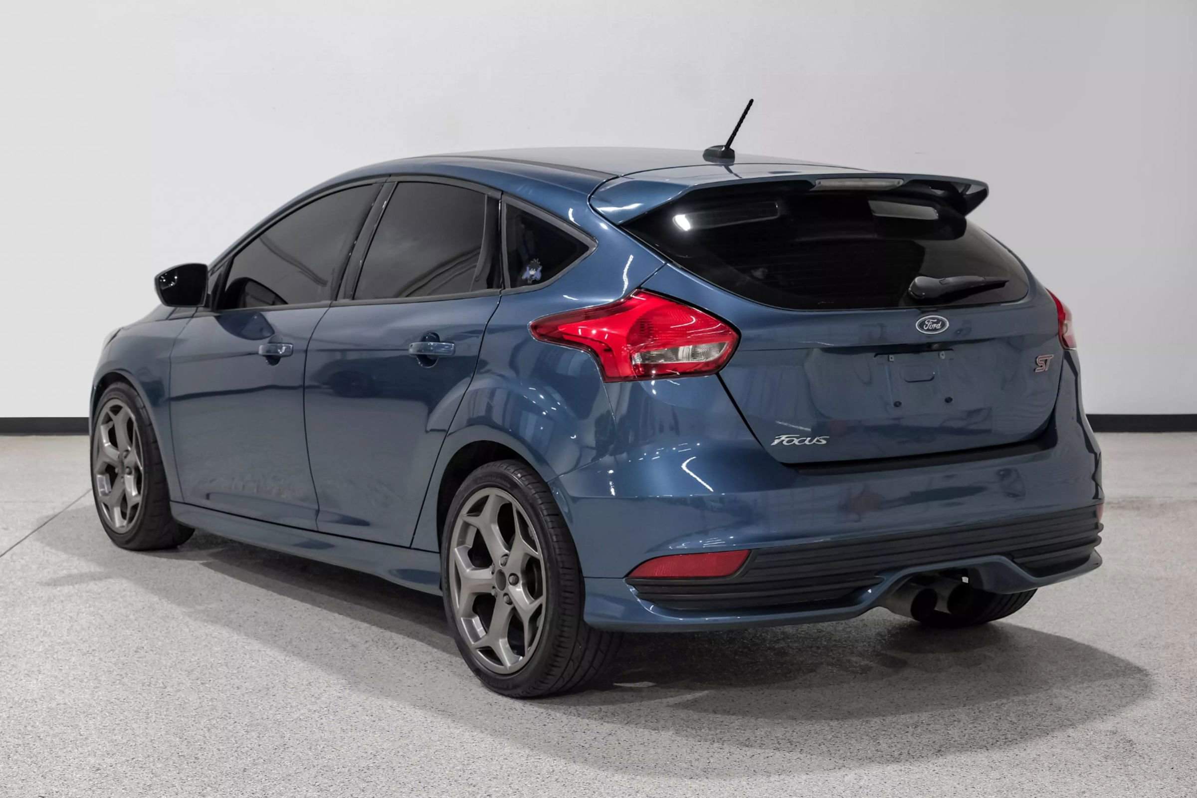 Used 2018 Ford Focus ST image 8