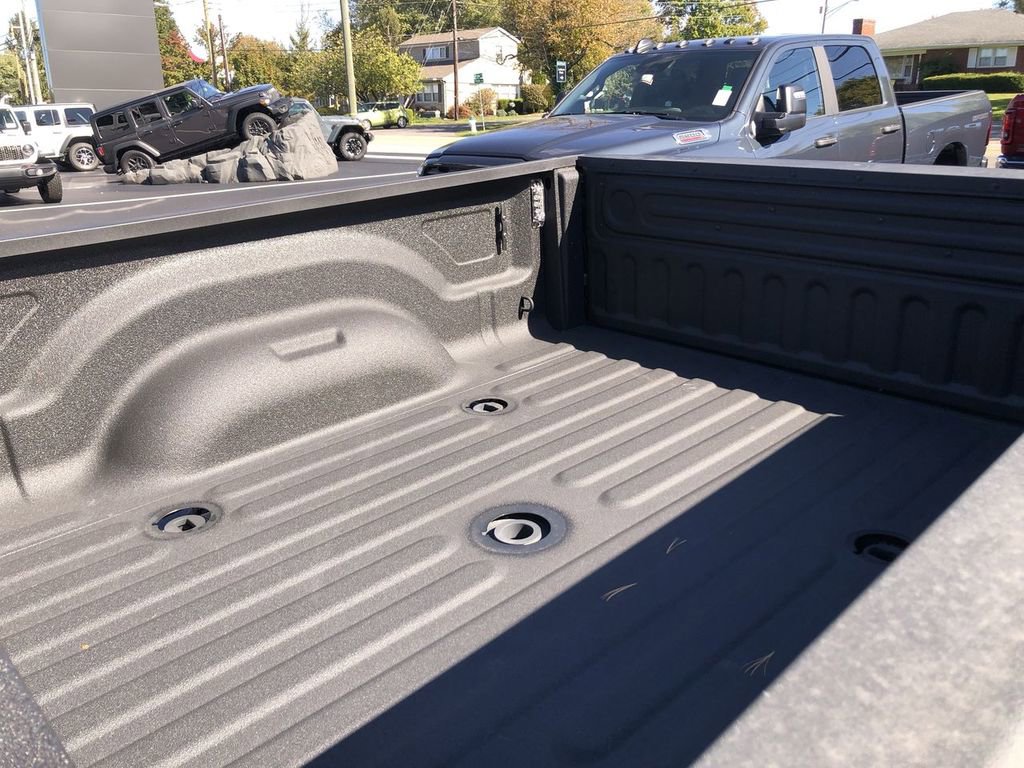 New 2026 RAM 2500 Big Horn AWD/4WD image 9