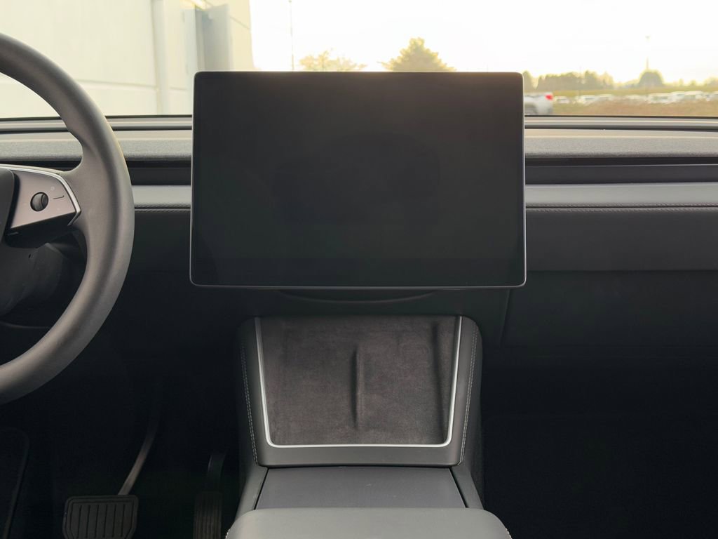 Used 2026 Tesla Model Y Long Range image 15