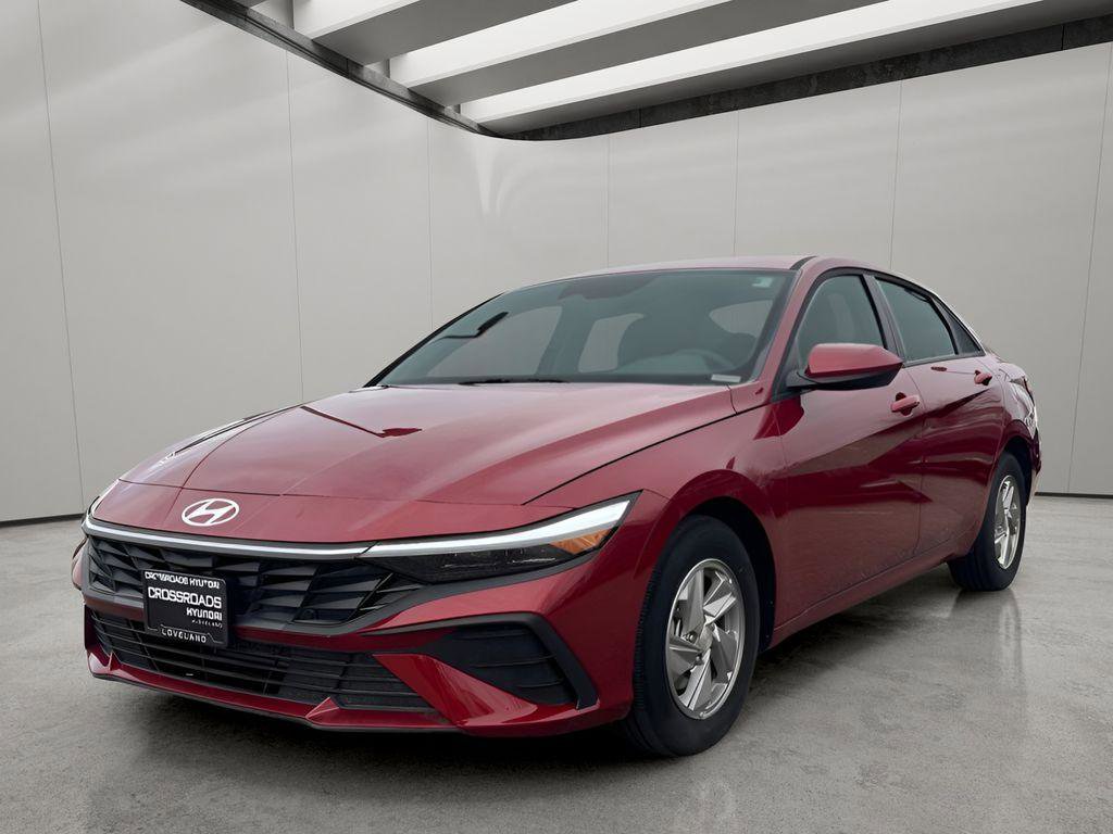 Used 2025 Hyundai Elantra SE image 1