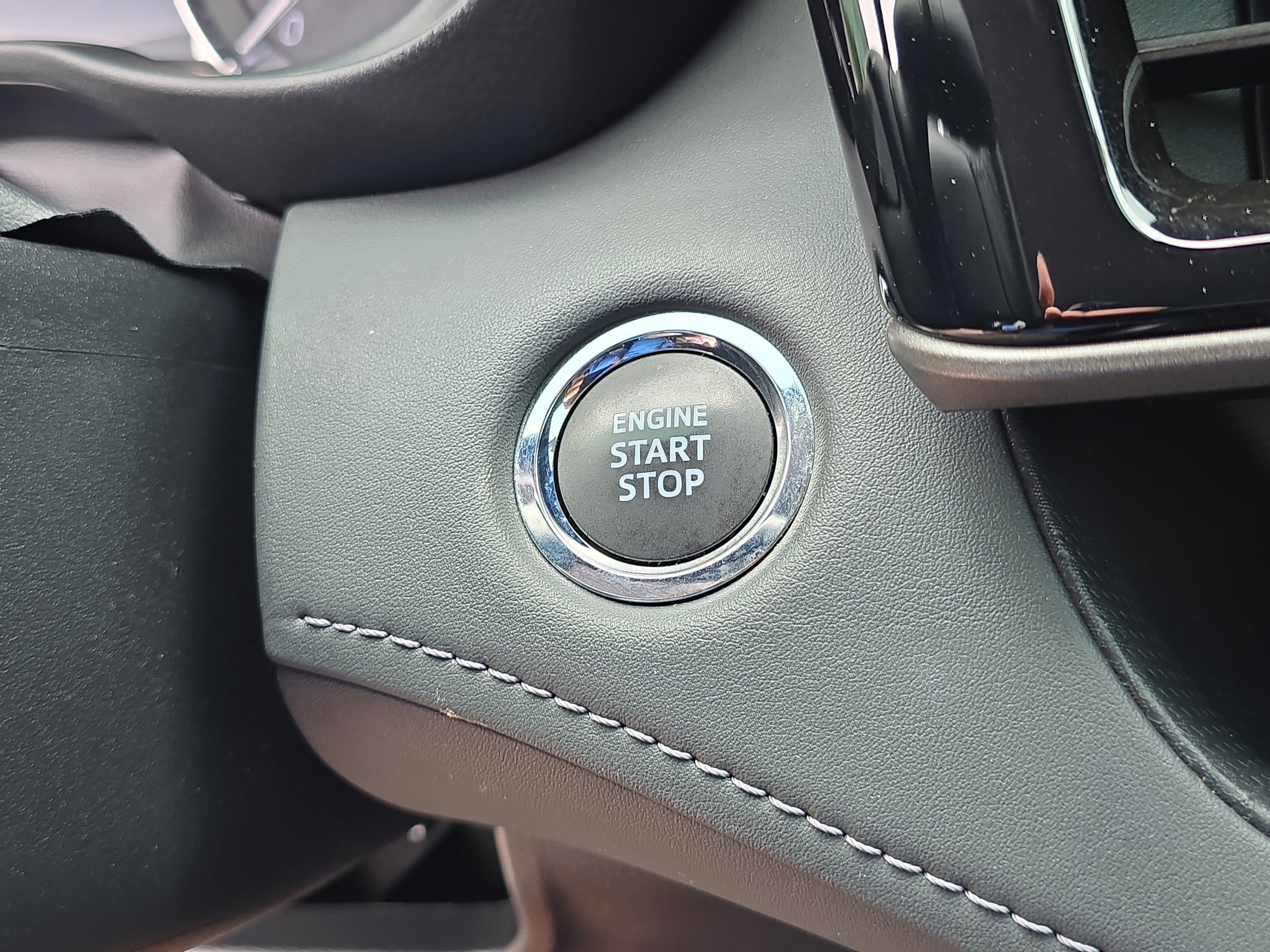 Used 2023 Toyota Highlander XLE AWD/4WD image 28