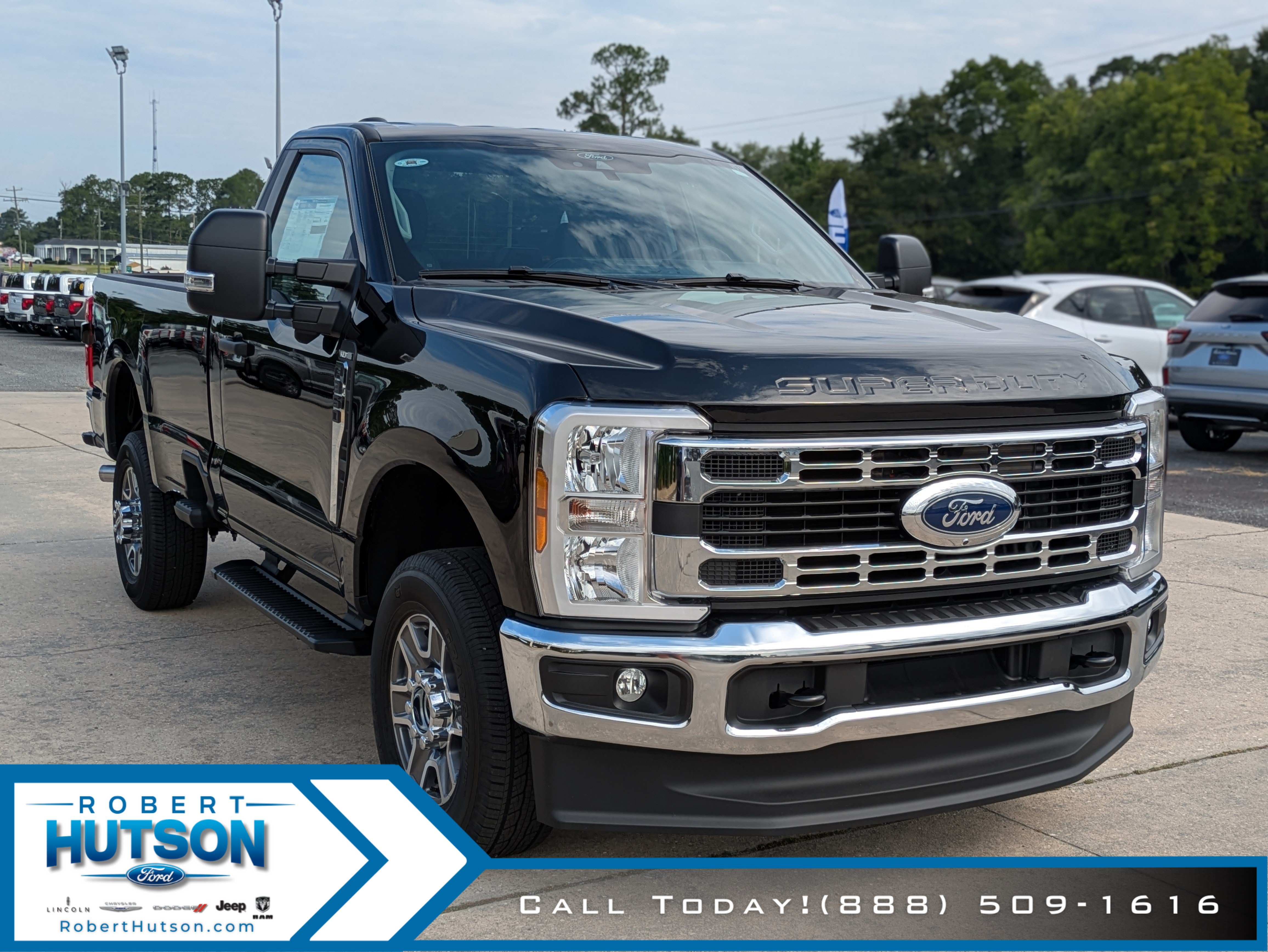 New 2025 Ford F350 XLT w/ 360-Degree Camera Package AWD/4WD image 4