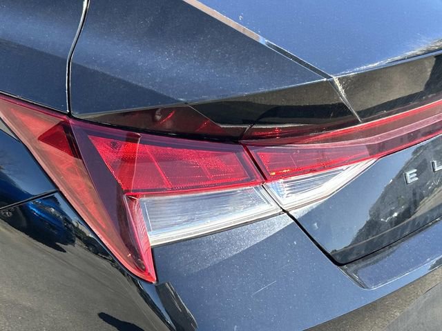 Used 2023 Hyundai Elantra SE image 7