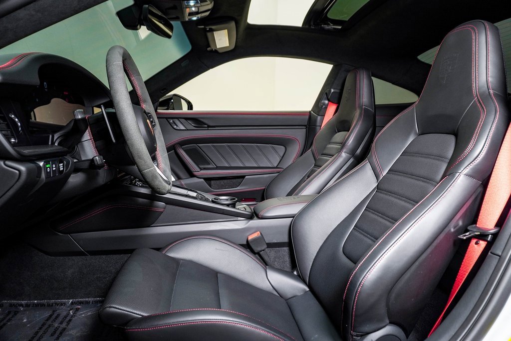 Certified 2025 Porsche 911 Carrera 4 GTS image 5