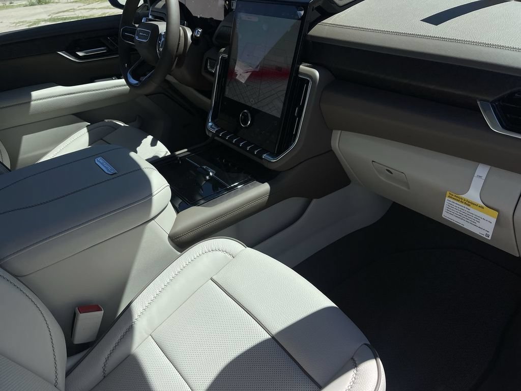 New 2026 GMC Yukon XL Denali w/ Denali Reserve Package AWD/4WD image 28