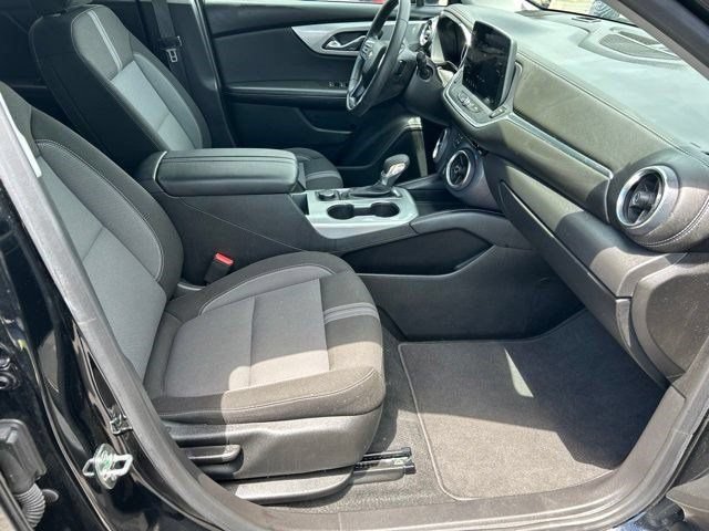 Used 2025 Chevrolet Blazer LT FWD image 43