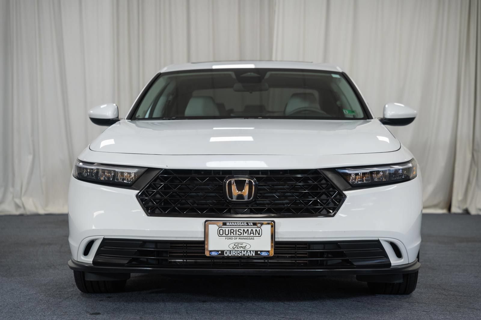 Used 2024 Honda Accord EX image 2