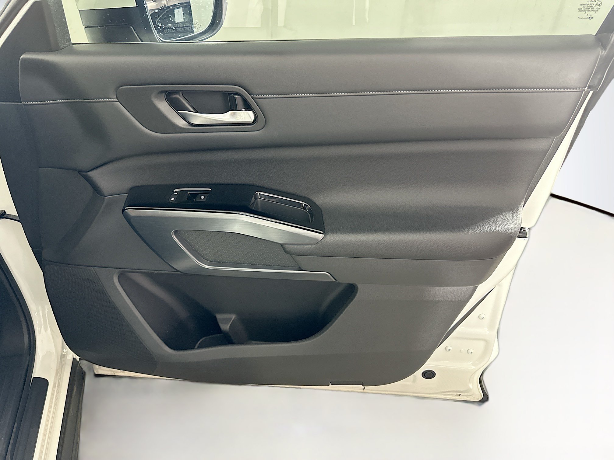 Used 2023 Nissan Pathfinder SL FWD image 35