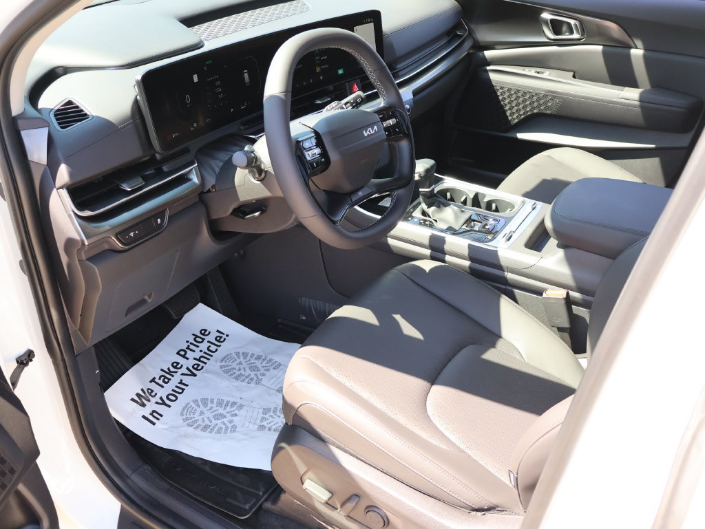 New 2027 Kia Carnival SX w/ Dark Edition Package FWD image 23