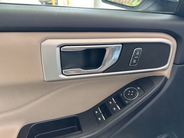 Used 2020 Ford Explorer XLT w/ Equipment Group 202A image 14