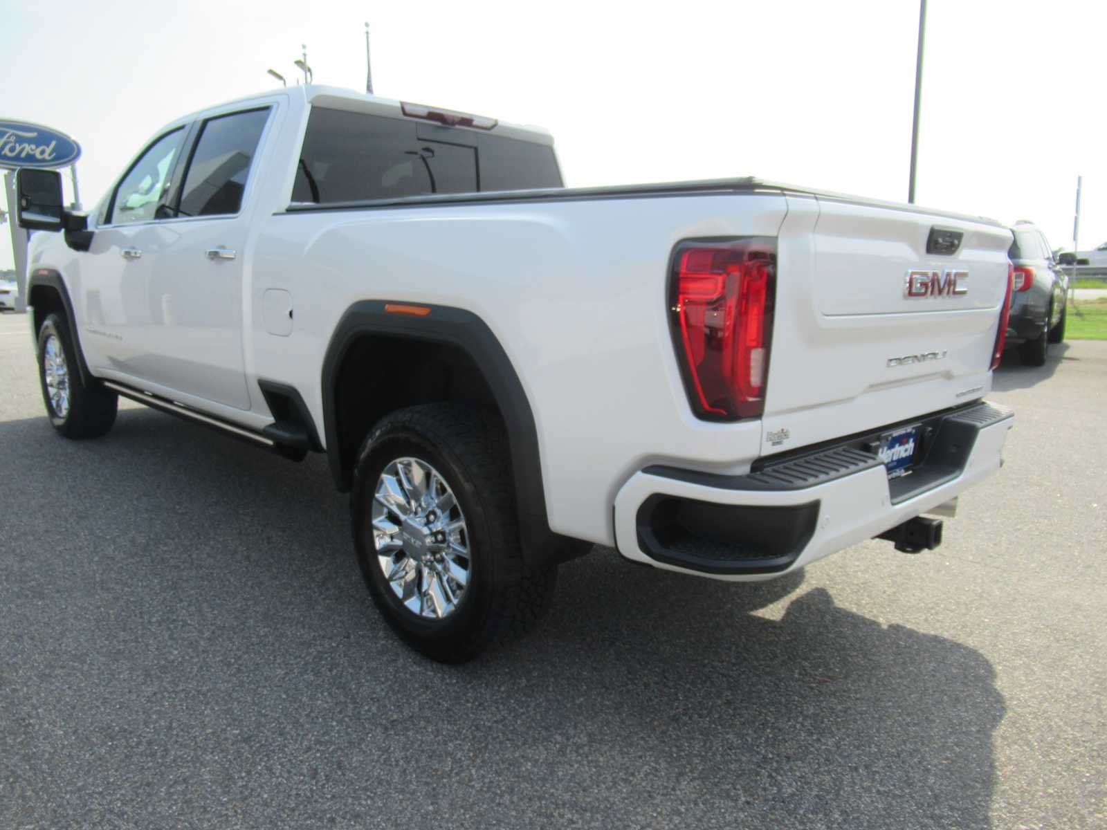 Used 2023 GMC Sierra 2500 Denali w/ Technology Package AWD/4WD image 7