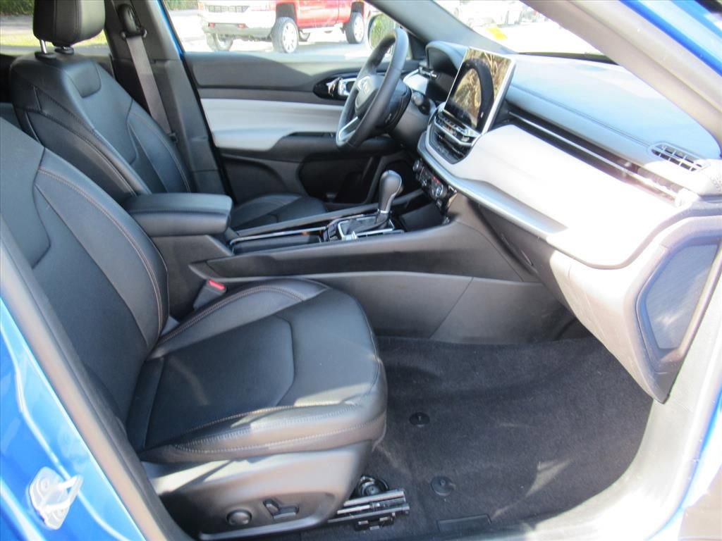 Used 2024 Jeep Compass Limited w/ Elite Group image 9