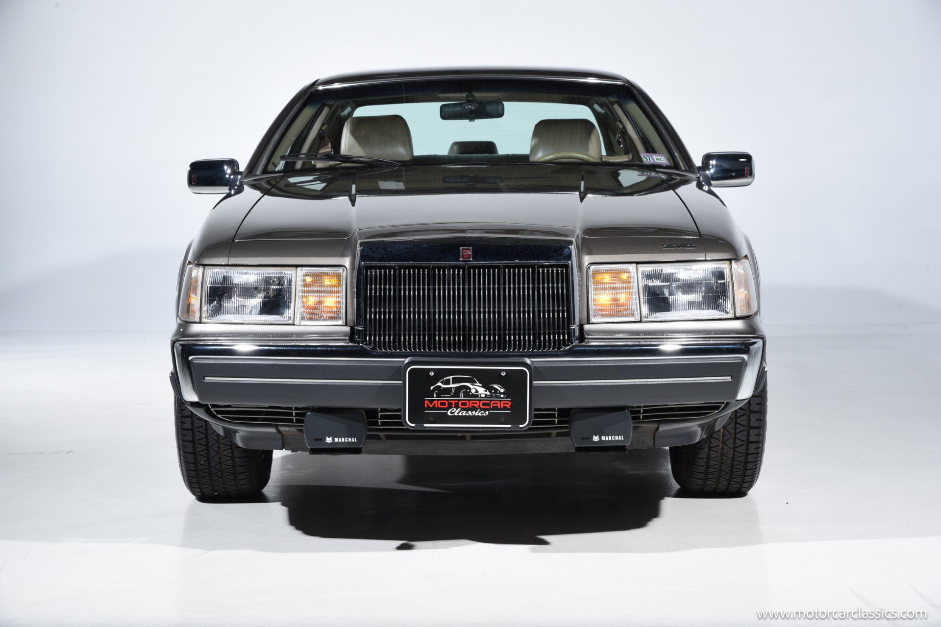 Used 1988 Lincoln Mark VII LSC RWD image 2