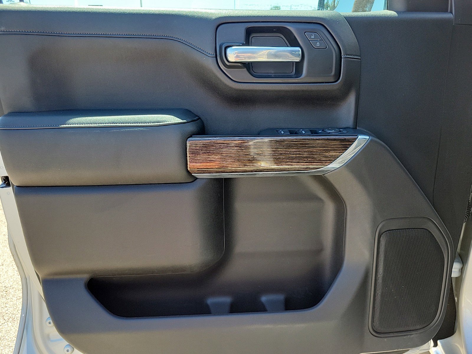 Used 2021 GMC Sierra 1500 Elevation image 22