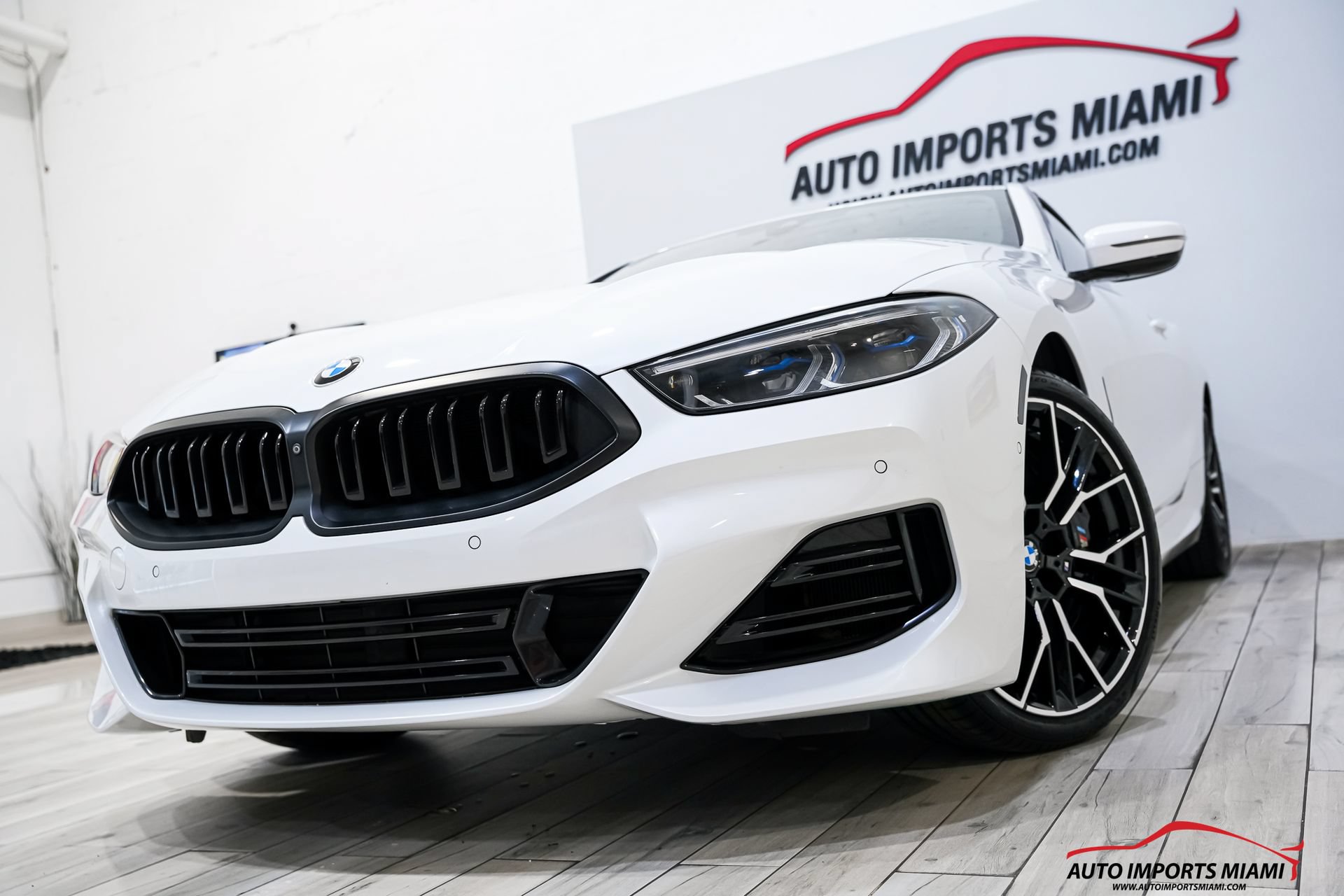Used 2024 BMW 840i Coupe w/ M Sport Professional Package RWD image 2