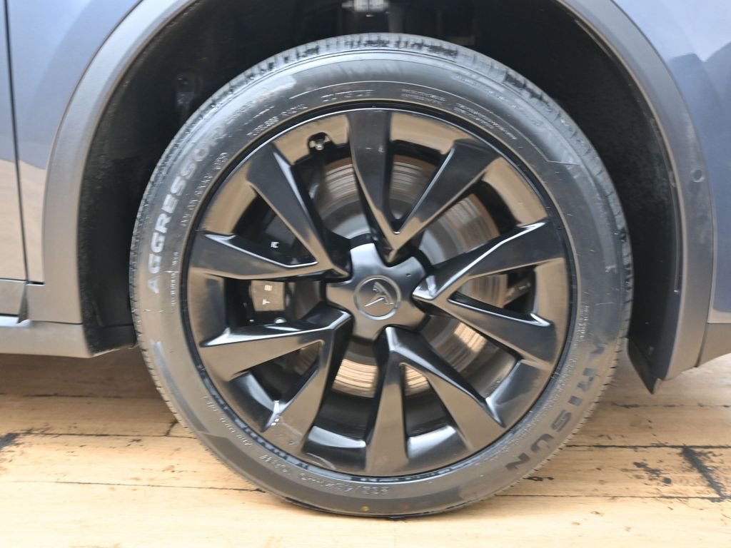 Used 2023 Tesla Model X image 13