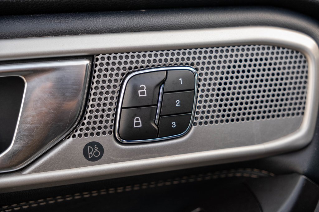 Used 2020 Ford Explorer Limited image 12