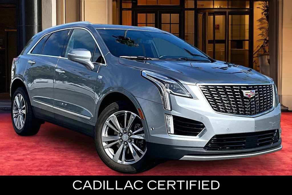 Used 2023 Cadillac XT5 Premium Luxury w/ Technology Package FWD image 2