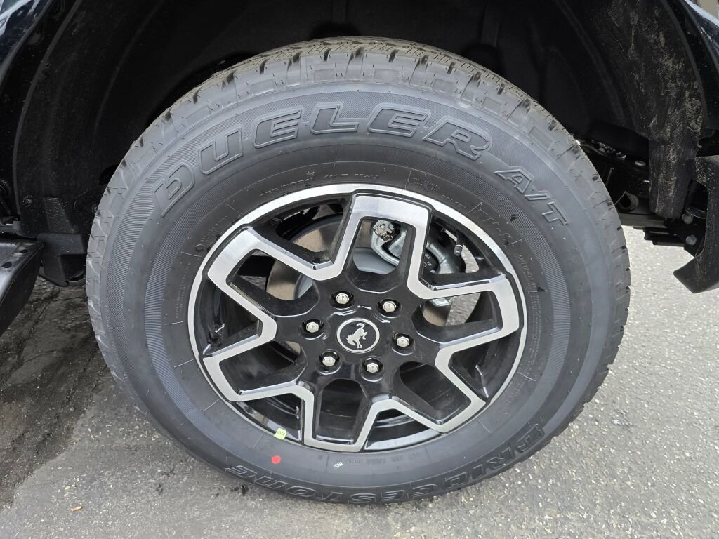 New 2026 Ford Bronco Outer Banks AWD/4WD image 9