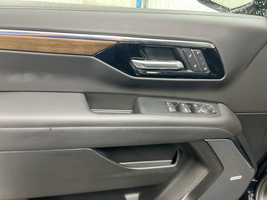 New 2026 Chevrolet Tahoe High Country AWD/4WD image 22