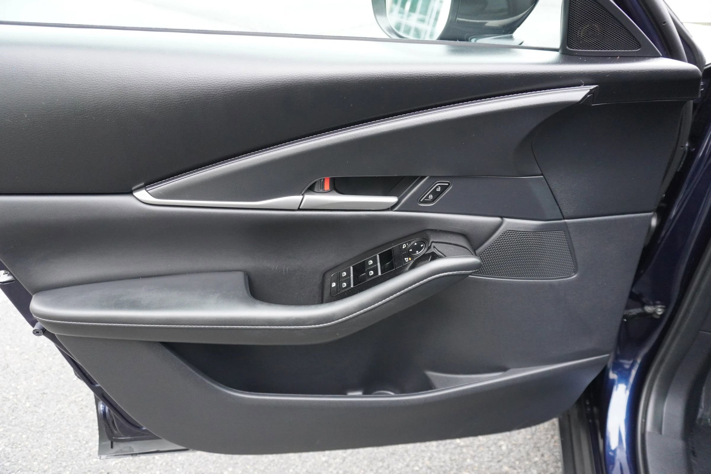 Used 2025 MAZDA CX-30 AWD 2.5 S w/ Select Sport Pkg image 25