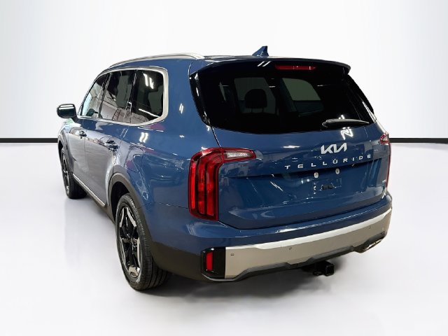 Certified 2023 Kia Telluride S w/ S Sunroof Package AWD/4WD image 5