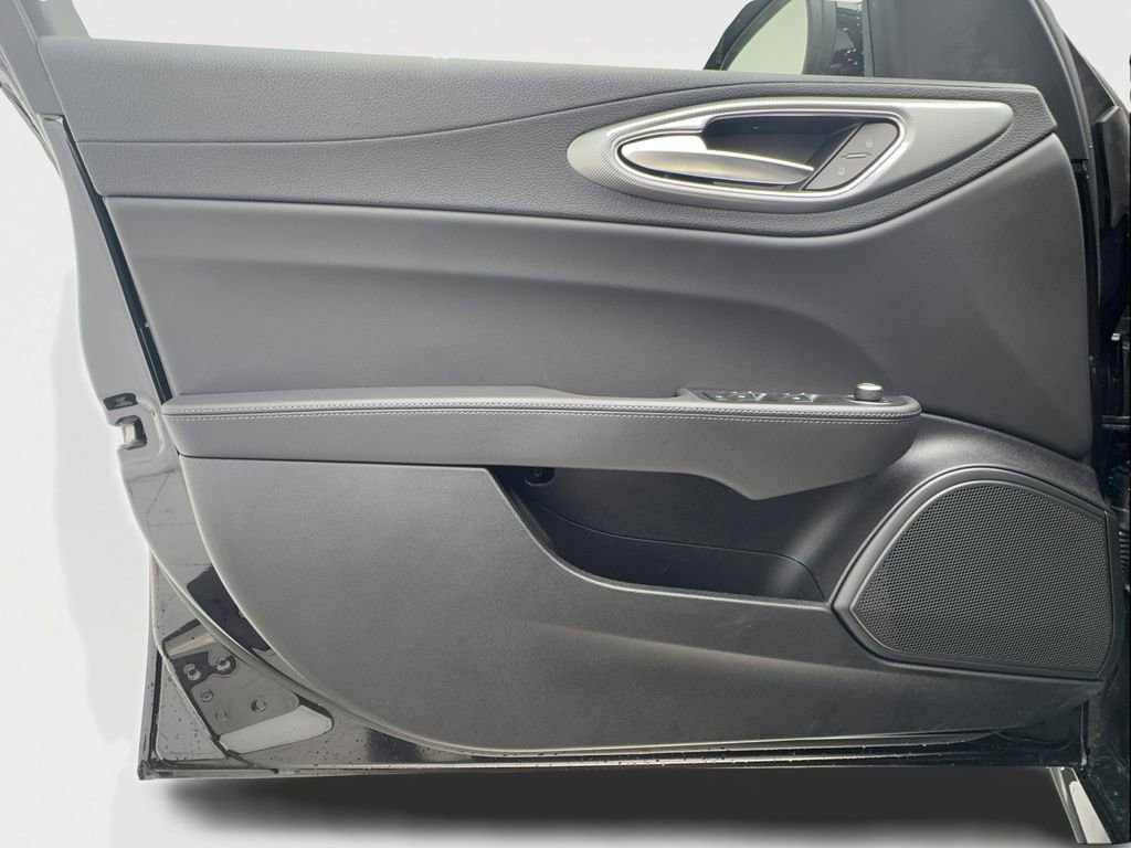 New 2025 Alfa Romeo Giulia RWD image 34