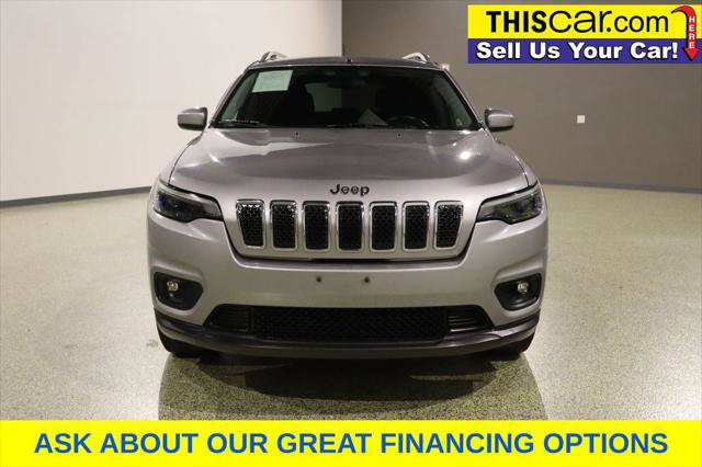 Used 2019 Jeep Cherokee Latitude w/ Cold Weather Group AWD/4WD image 3