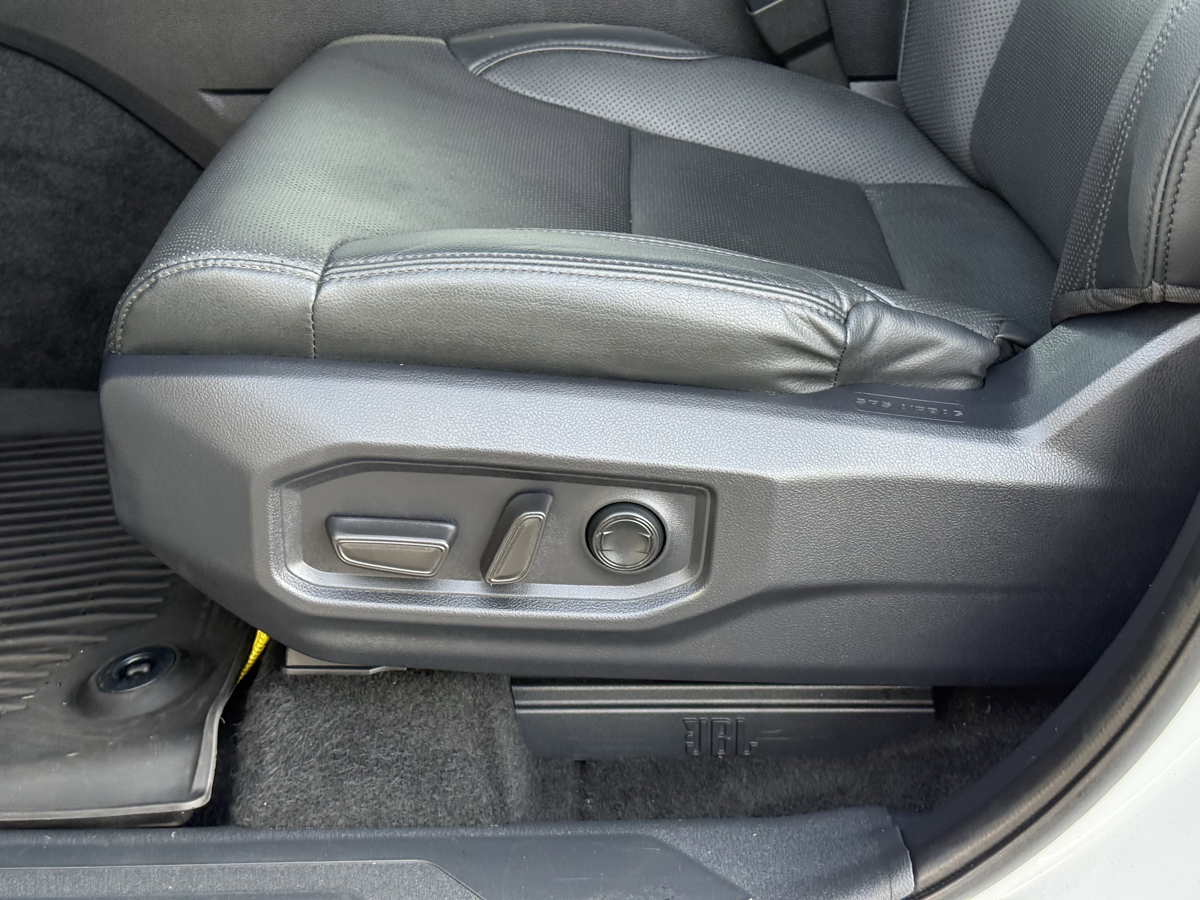 Used 2025 Toyota Tundra Limited image 18