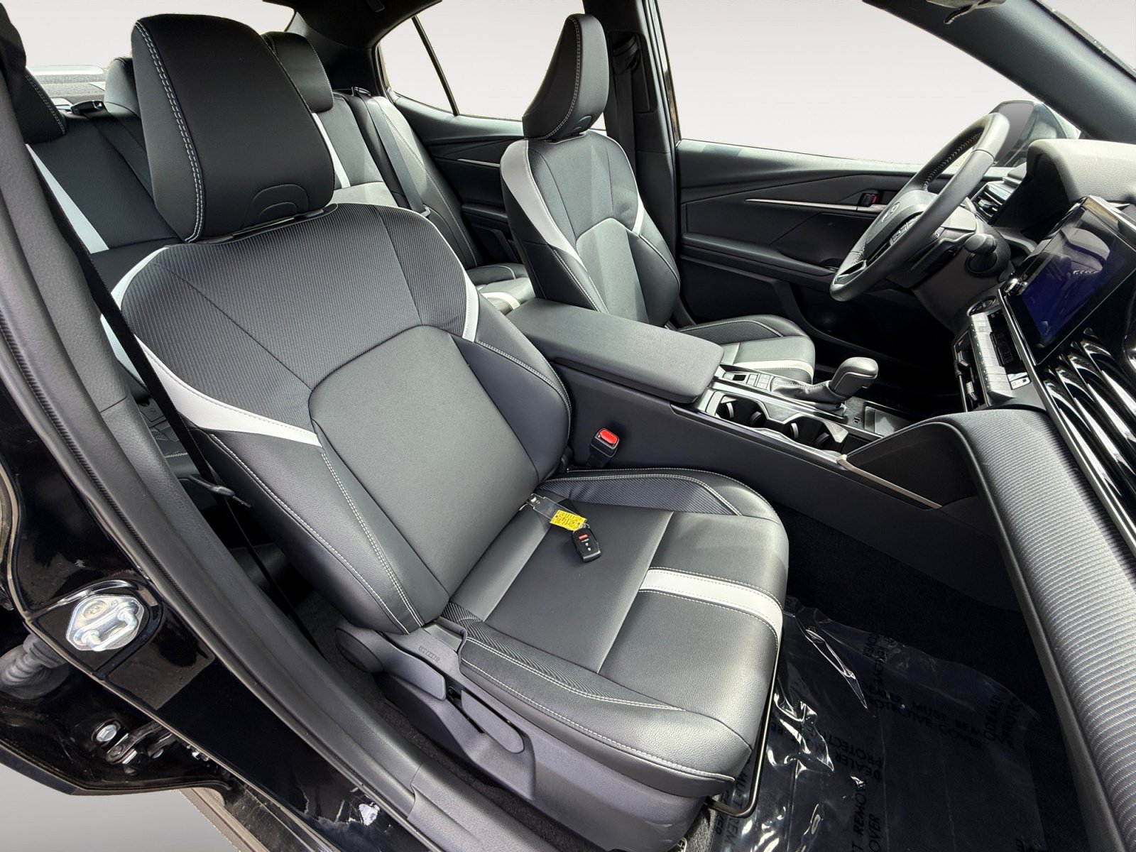 Used 2026 Toyota Camry Hybrid FWD image 19