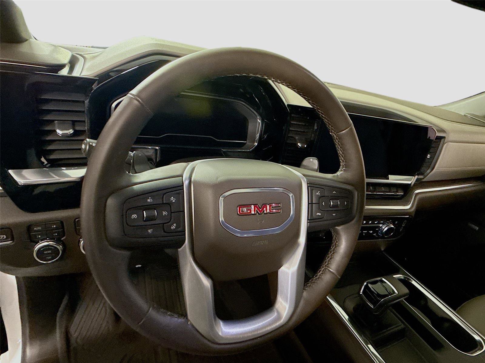 Used 2024 GMC Sierra 1500 SLT image 5