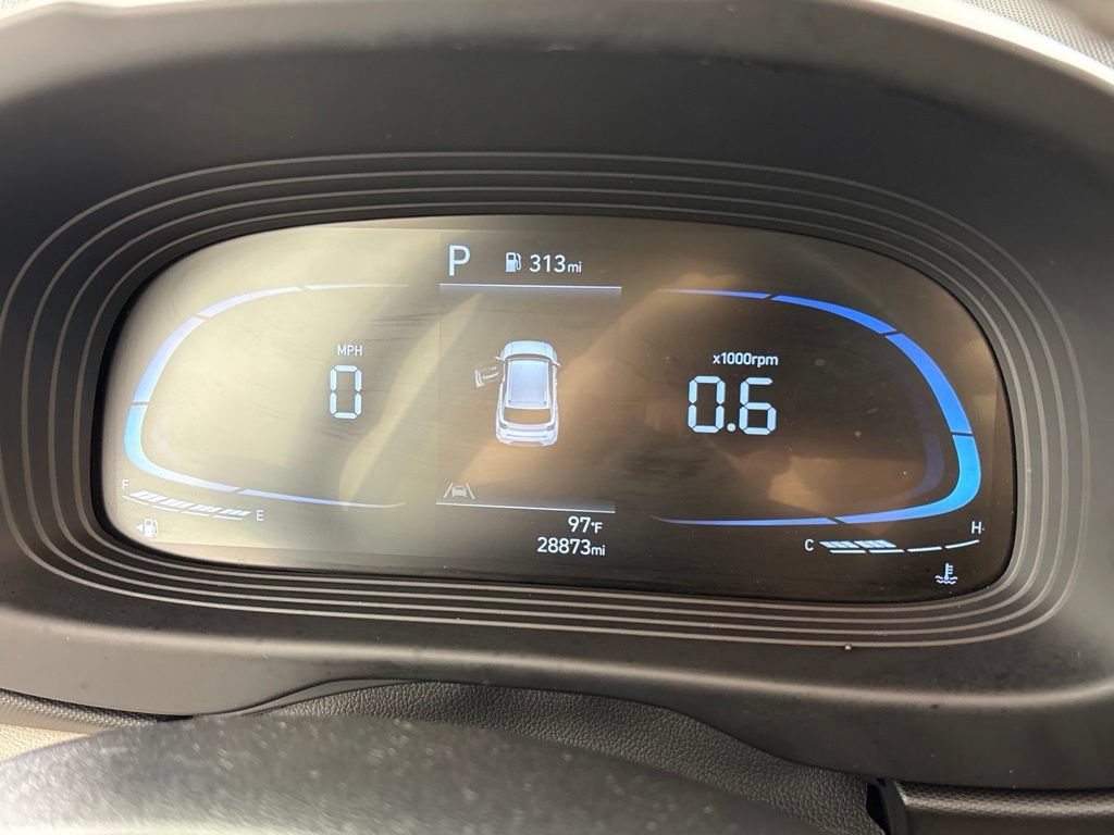 Used 2025 Hyundai Venue SEL FWD image 29