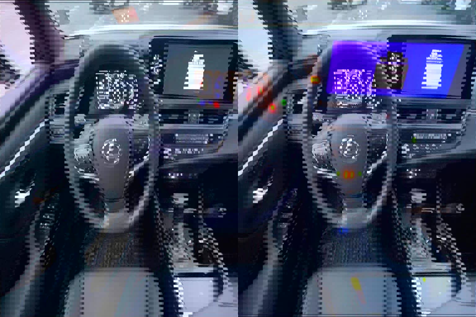 Certified 2025 Lexus ES 350 w/ Premium Package image 6