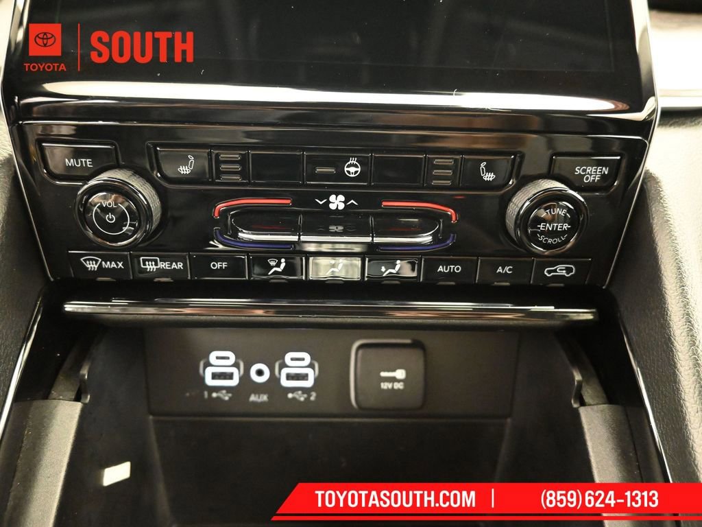 Used 2023 Jeep Grand Cherokee L Limited image 18