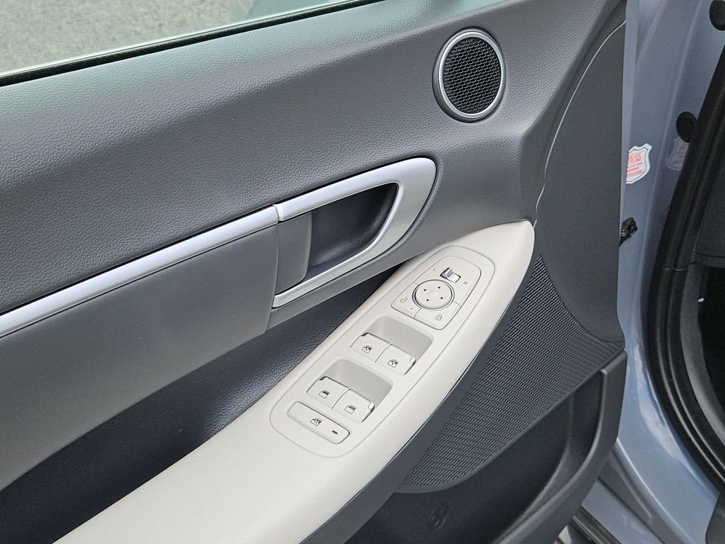 Used 2025 Hyundai Sonata SEL FWD image 15