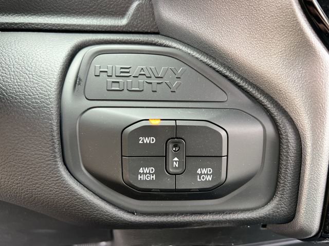New 2025 RAM 5500 4x4 Regular Cab image 23