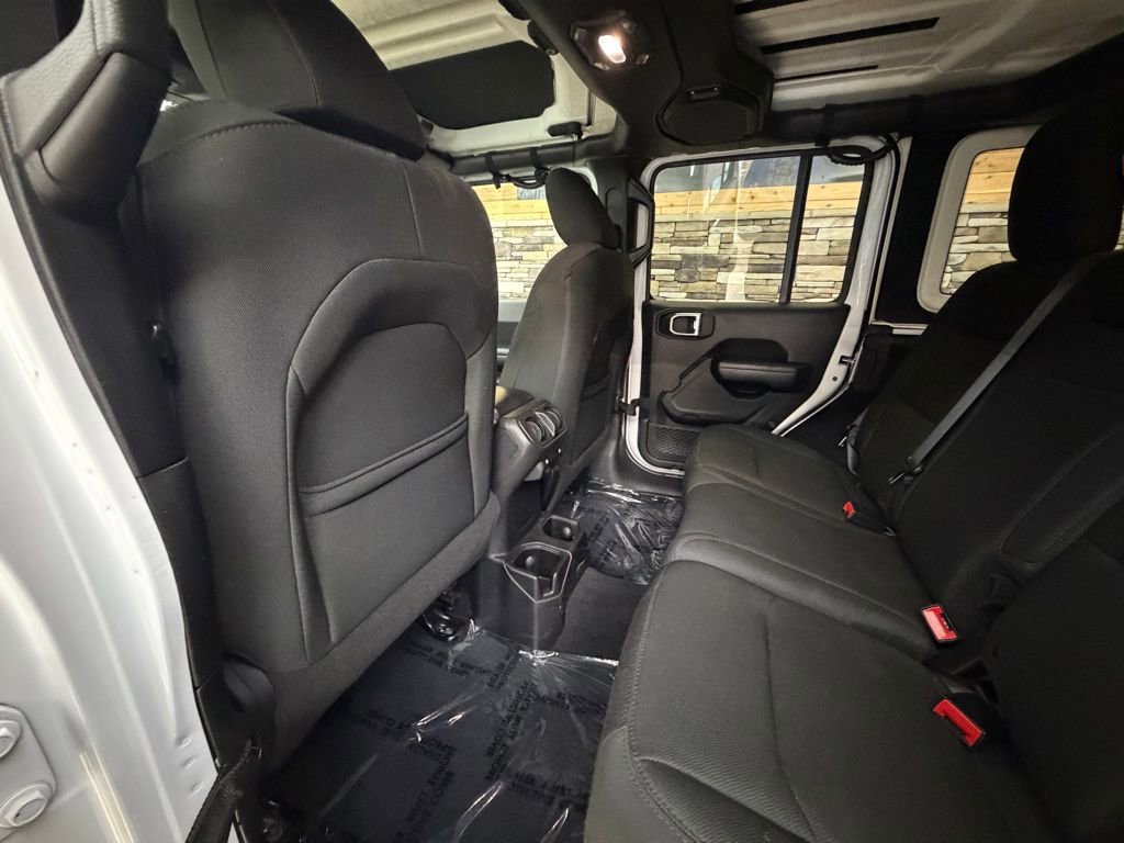 Used 2018 Jeep Wrangler Unlimited Sport S image 25
