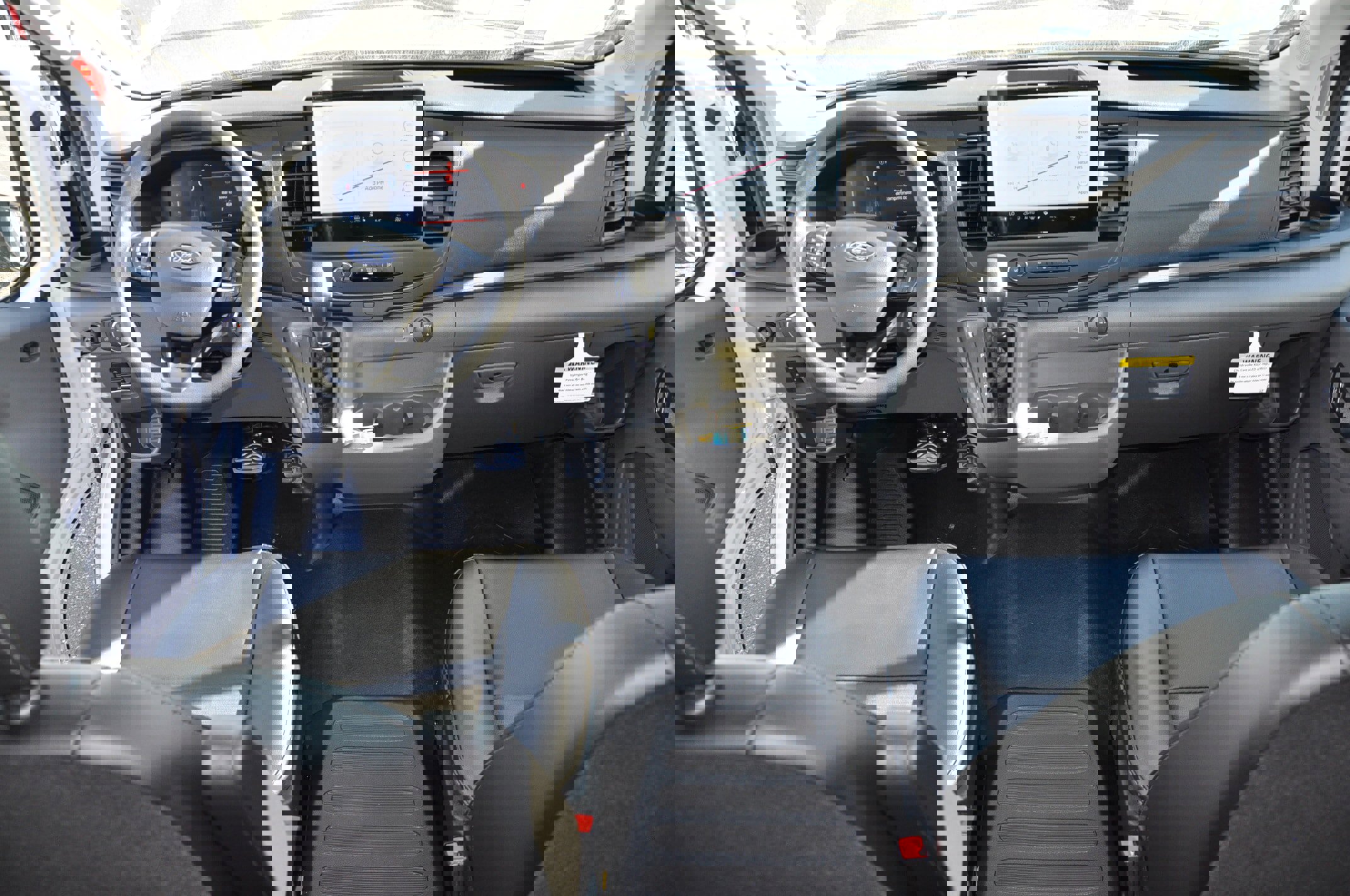 New 2026 Ford Transit 250 148 Medium Roof w/ Load Area Protection Package image 4