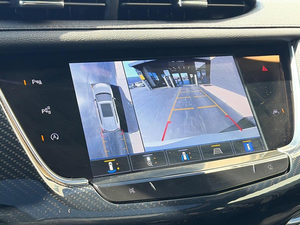 Certified 2024 Cadillac XT6 Sport w/ LPO, Onyx Lite Package image 28