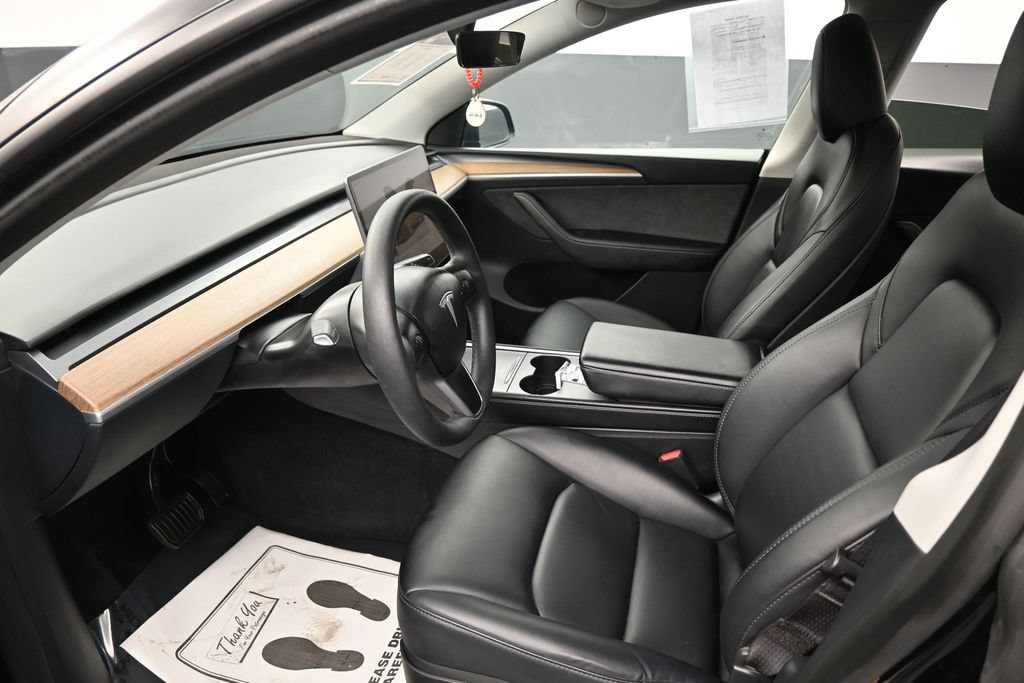 Used 2023 Tesla Model Y 2WD image 23