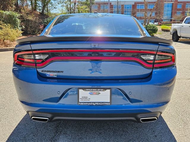 Used 2021 Dodge Charger SXT w/ Blacktop Package image 5
