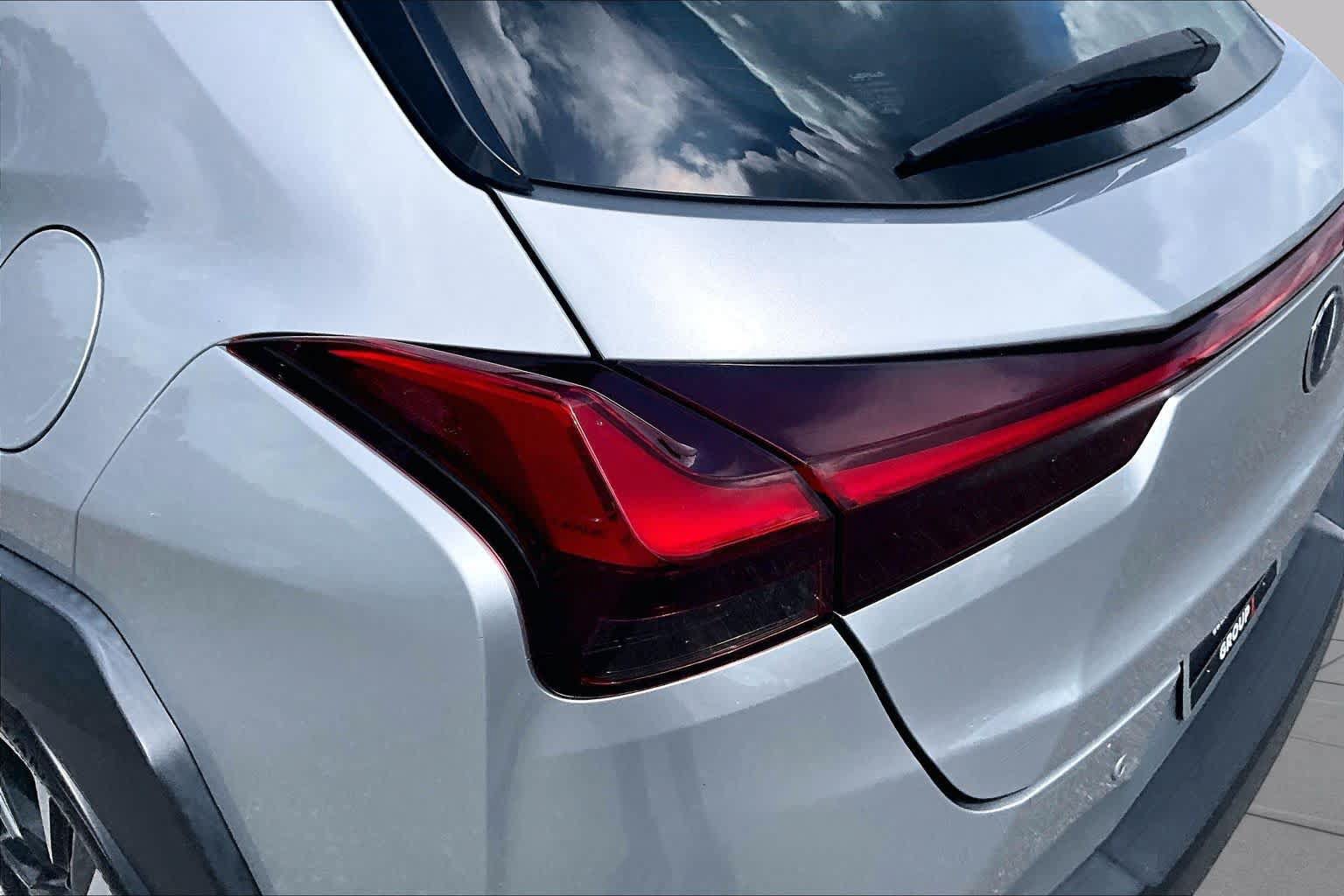 Used 2020 Lexus UX 250h w/ Premium Package AWD/4WD image 29