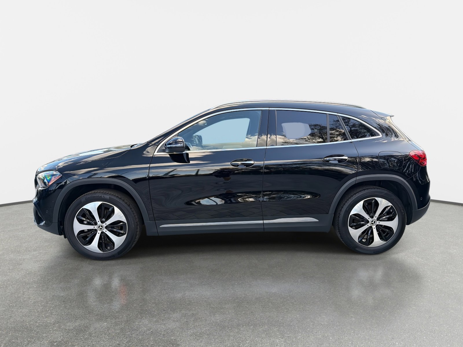 Used 2025 Mercedes-Benz GLA 250 4MATIC image 6