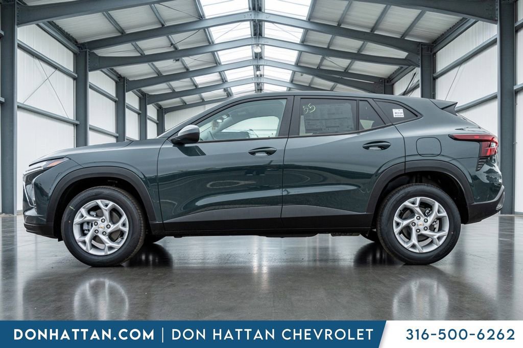 New 2026 Chevrolet Trax LS w/ LS Convenience Package image 2