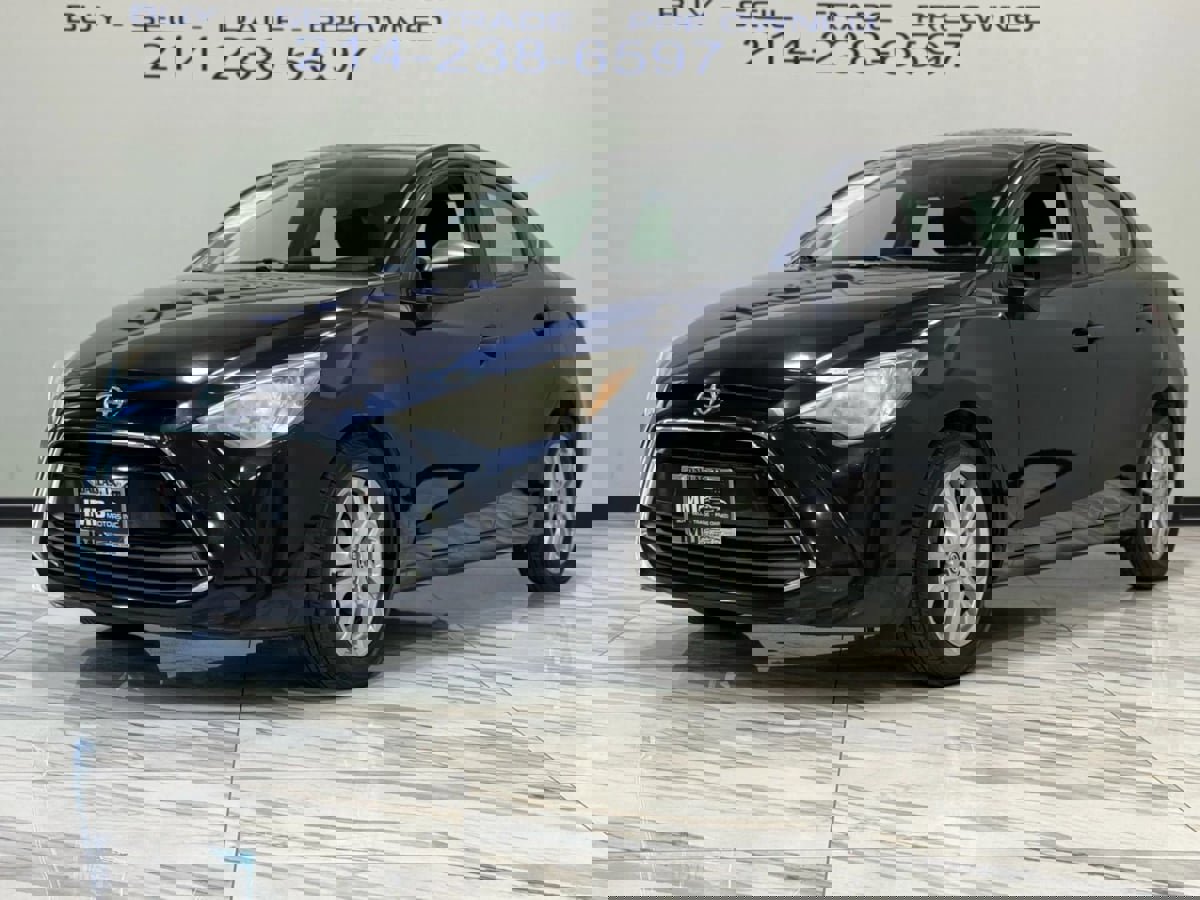 Used 2016 Scion iA image 2