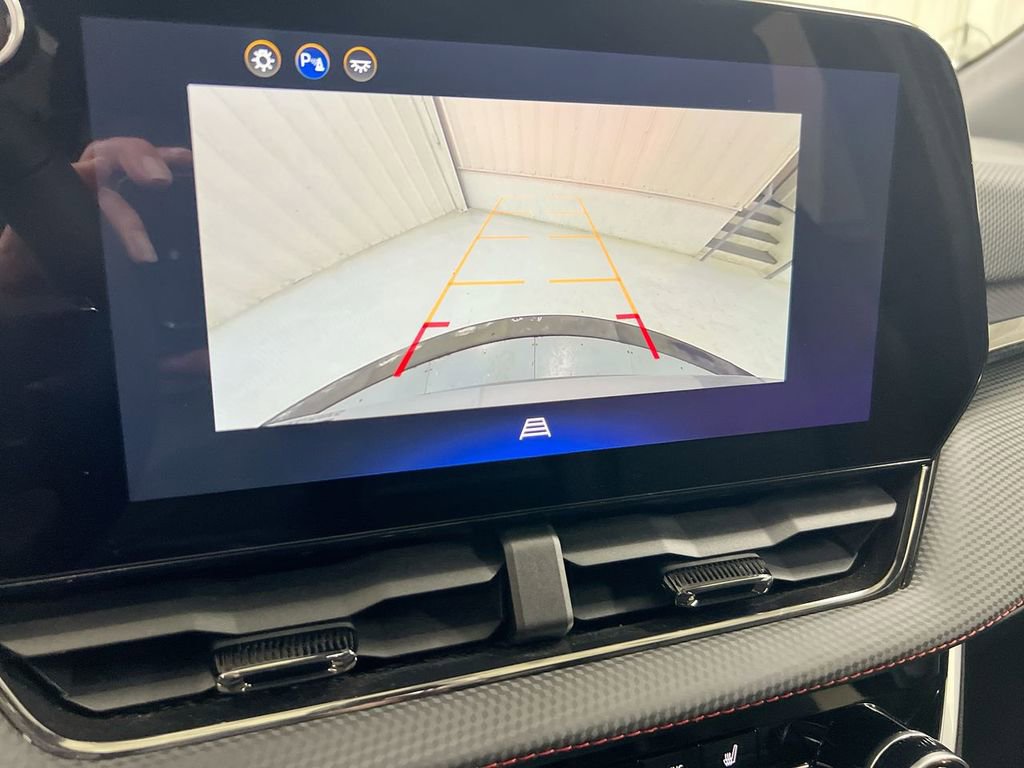 Used 2025 Chevrolet Equinox RS image 15