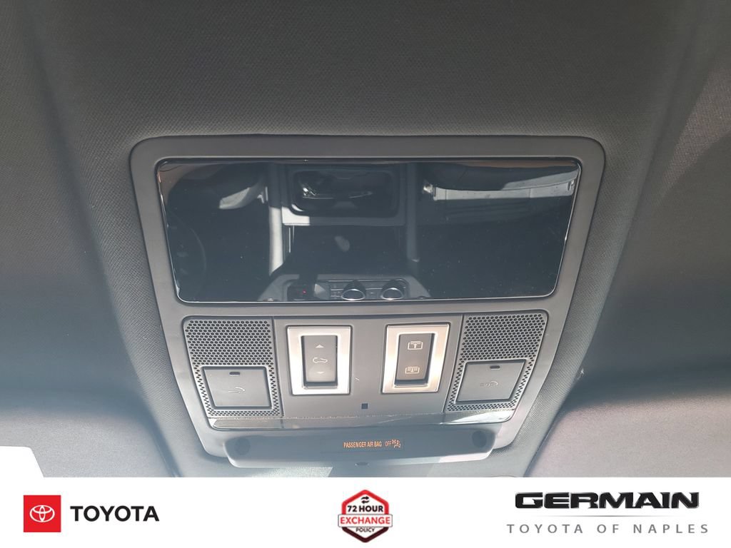 Used 2023 Land Rover Defender 130 X-Dynamic SE AWD/4WD image 33