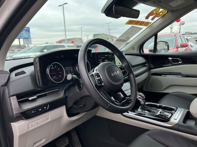 Certified 2024 Kia Carnival EX image 20