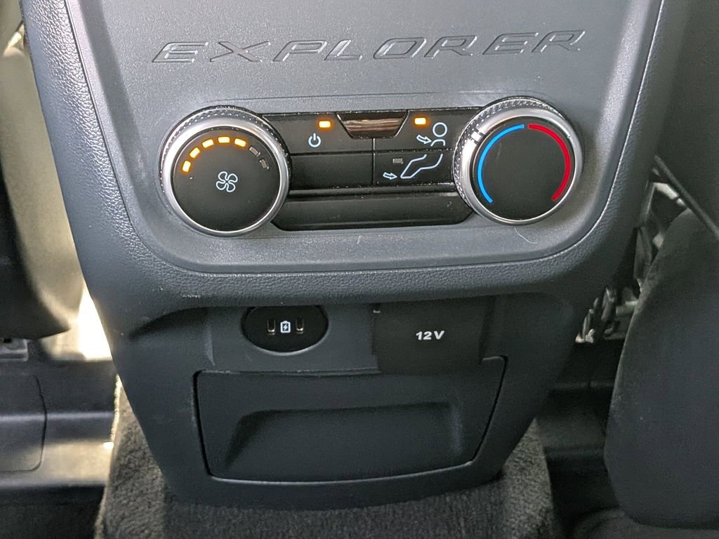 Used 2025 Ford Explorer ST-Line AWD/4WD image 15